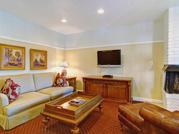Wayside Inn image 2